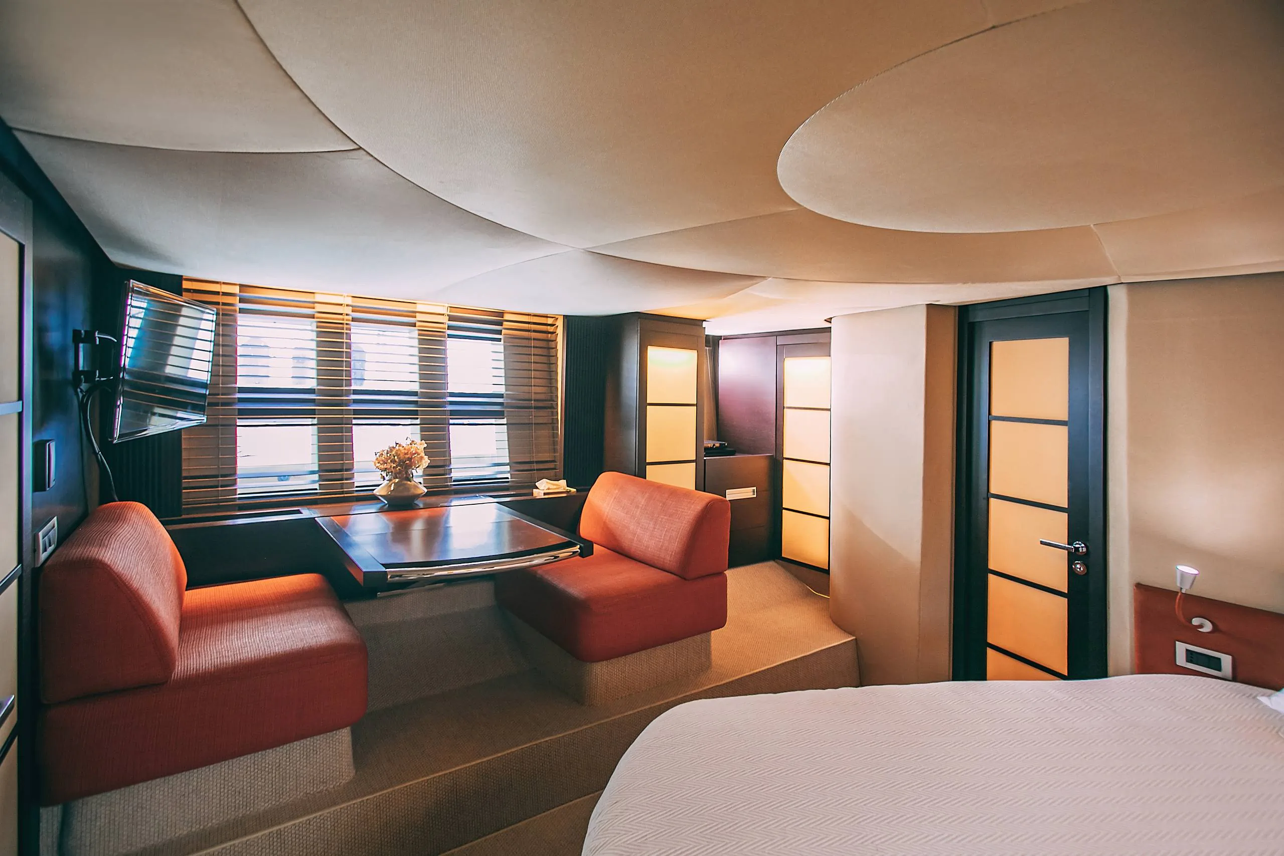 Аренда яхты AZIMUT 62 image- 18